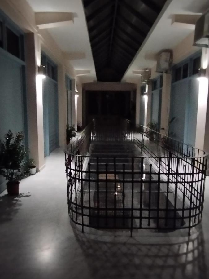 στη στοά βαρβουτσή στούντιο νούμερο 4 Apartment