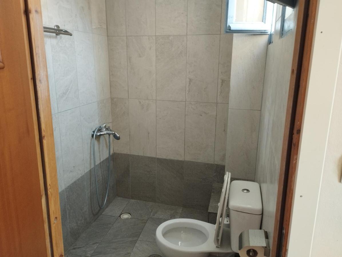 στη στοά βαρβουτσή στούντιο νούμερο 4 * Kalamata